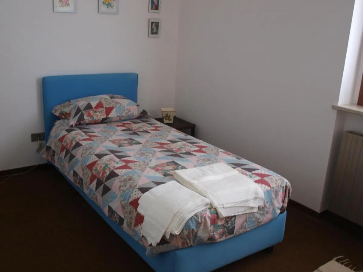 Holiday home Casa Di Licia Villa Volargne Italy