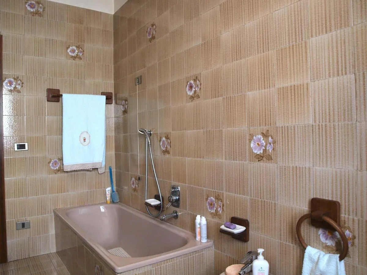 Holiday home Casa Di Licia Villa Volargne Italy